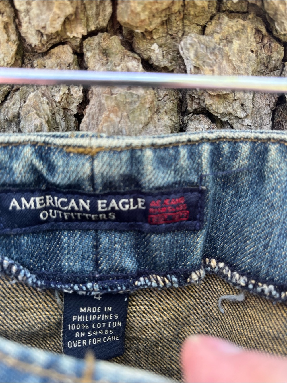⭐️American Eagle Front Pocket Jean Skirt in size 4 - Picture 3 of 4
